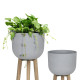 Puķu pods SANDSTONE ar koka kājām D36xH62,5cm, pelēks Puķu pods SANDSTONE ar koka kājām D36xH62,5cm, pelēks