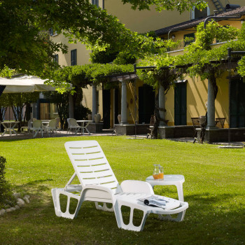 Шезлонг FISSO 71x192xH45см, материал: пластик, цвет: белый Шезлонг FISSO 71x192xH45см, материал: пластик, цвет: белый