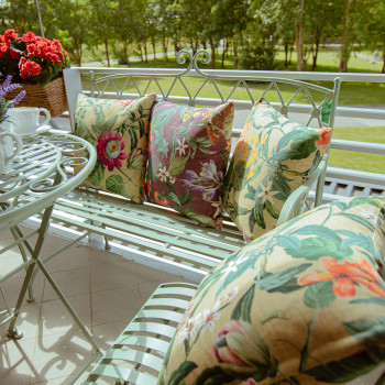 Подушка AMAZONIA 45x45см, цветы/ фиолетовая ткань, 100%хлопок,  ткань 249 Подушка AMAZONIA 45x45см, цветы/ фиолетовая ткань, 100%хлопок,  ткань 249